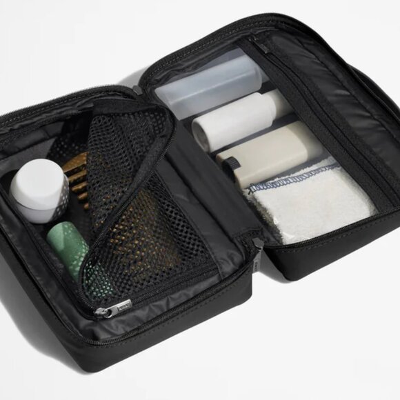 AWAY - The Small Toiletry Bag - Picture 5 of 6